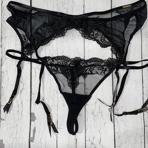 Bluebella Garter Set